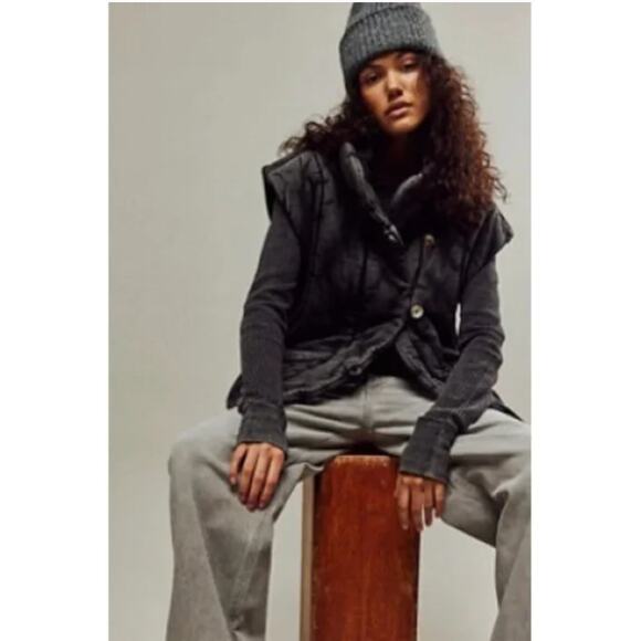 Free People Jackets & Blazers - Free People Roll With Us Puffer Vest Oversized Jacket Cotton Black Size Small